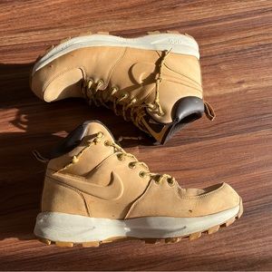 nike manoa leather acg